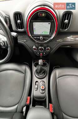 Хэтчбек MINI Countryman 2018 в 