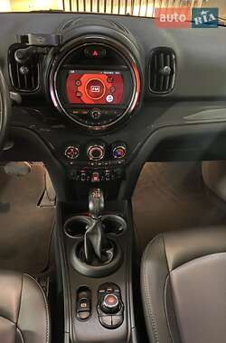 Хэтчбек MINI Countryman 2019 в 