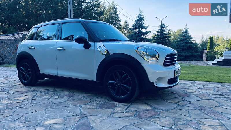 Внедорожник / Кроссовер MINI Countryman 2014 в Киеве