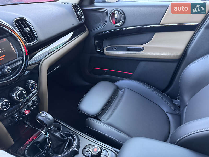 Хэтчбек MINI Countryman 2017 в Киеве фото 9 Хэтчбек MINI Countryman 2017 в Киеве