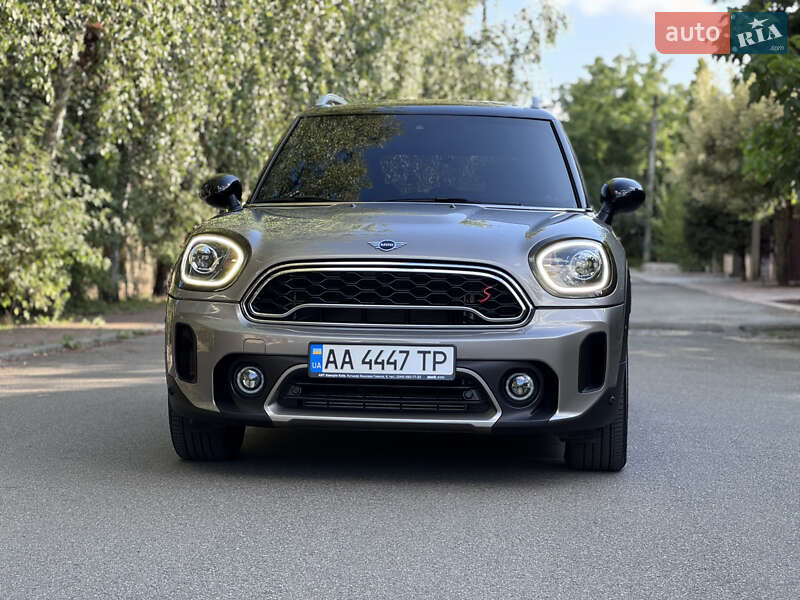 Хэтчбек MINI Countryman 2017 в Киеве фото 12 Хэтчбек MINI Countryman 2017 в Киеве