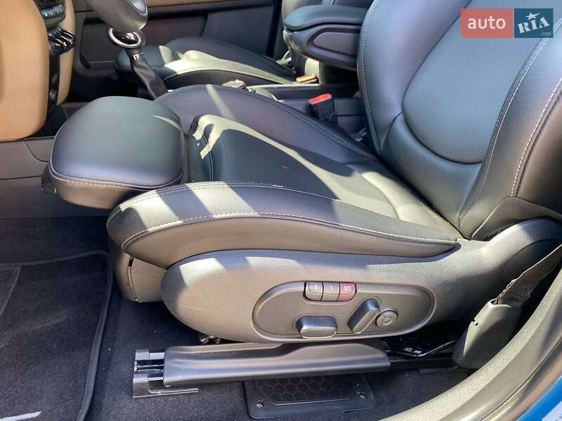 Хэтчбек MINI Countryman 2017 в Львове