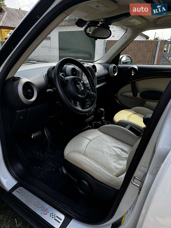 Позашляховик / Кросовер MINI Countryman 2011 в Глобиному