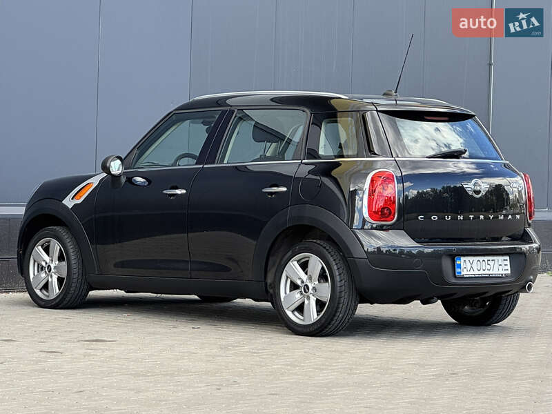 Внедорожник / Кроссовер MINI Countryman 2015 в Киеве