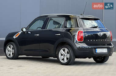 Внедорожник / Кроссовер MINI Countryman 2015 в 