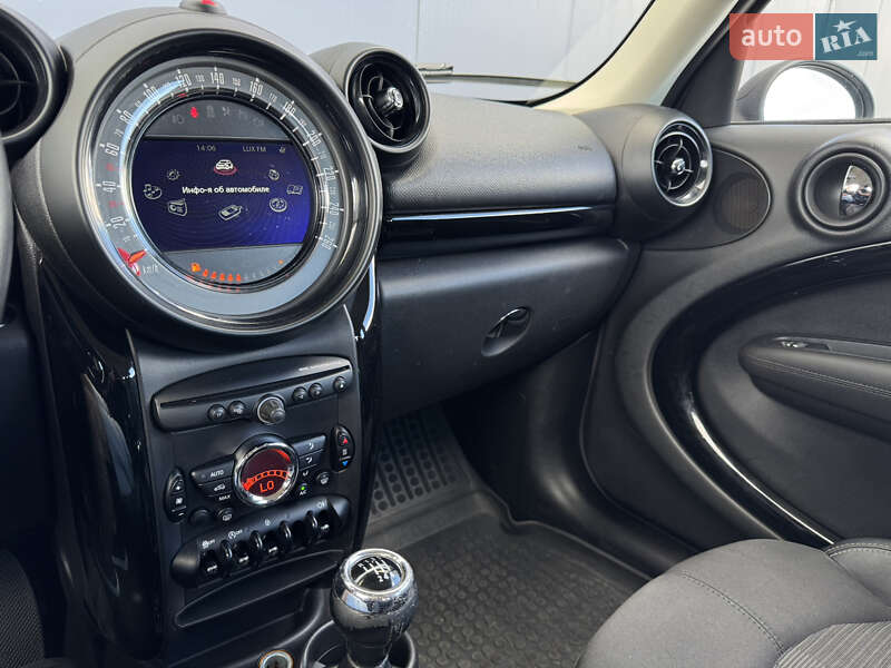 Внедорожник / Кроссовер MINI Countryman 2015 в Киеве