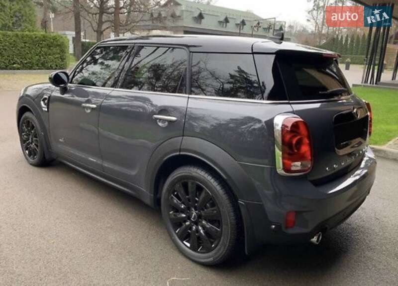 Хэтчбек MINI Countryman 2017 в Киеве