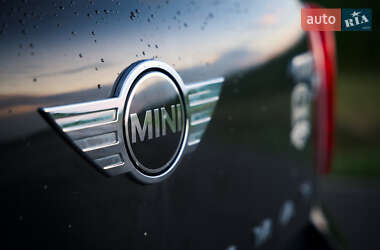 Внедорожник / Кроссовер MINI Countryman 2012 в 