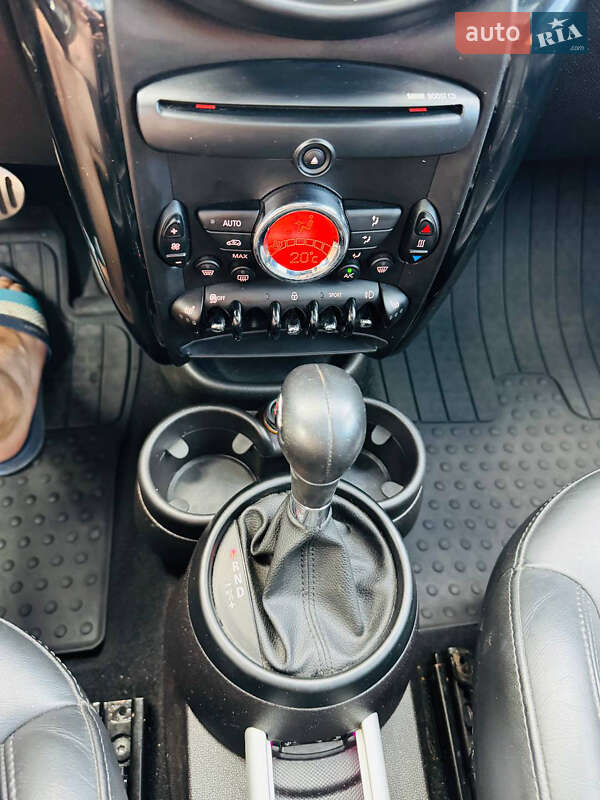 Внедорожник / Кроссовер MINI Countryman 2015 в Киеве