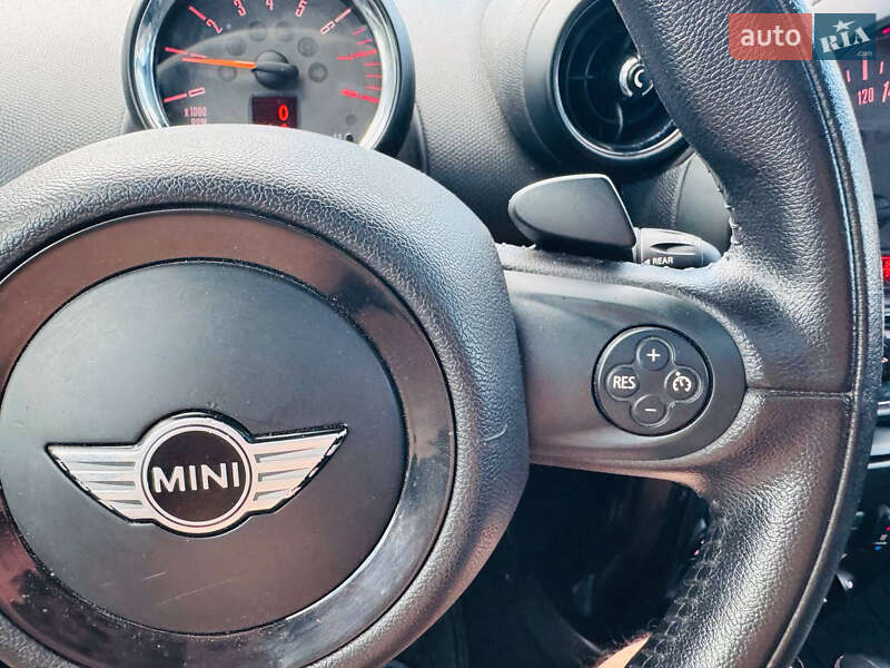 Внедорожник / Кроссовер MINI Countryman 2015 в Киеве