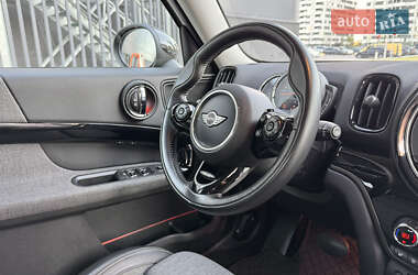 Хэтчбек MINI Countryman 2017 в 