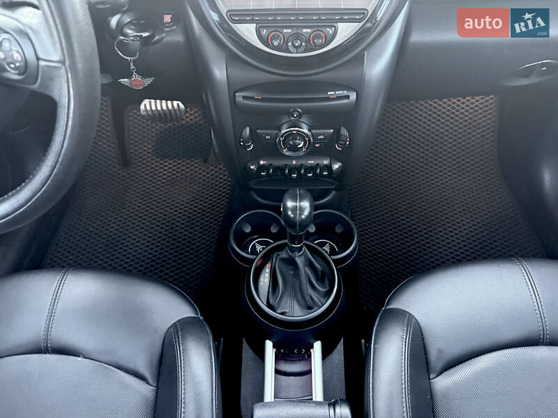 Внедорожник / Кроссовер MINI Countryman 2014 в Киеве