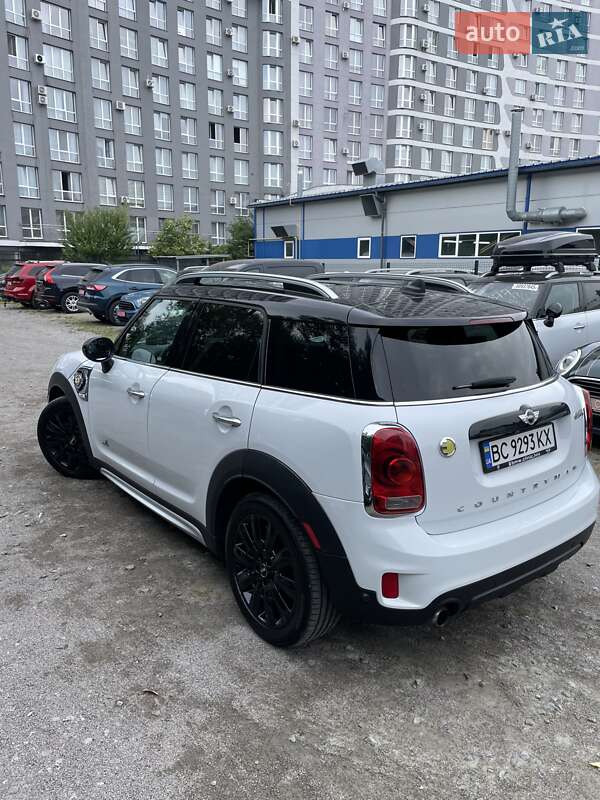 Хэтчбек MINI Countryman 2017 в Львове