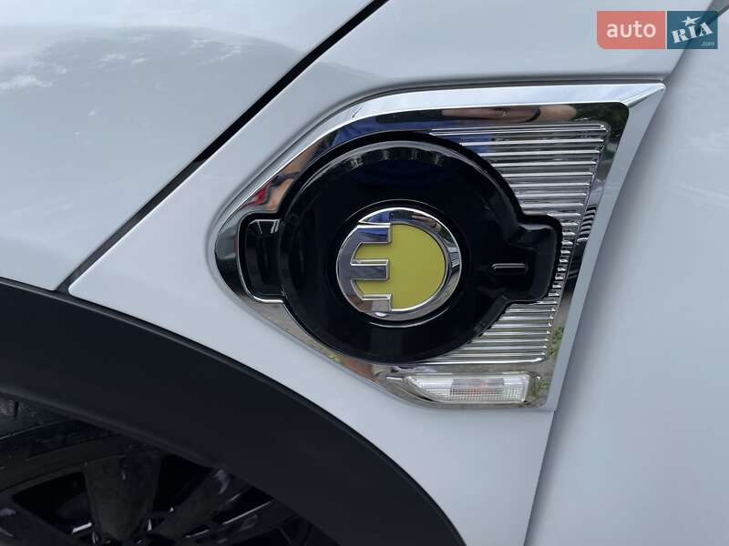 Хэтчбек MINI Countryman 2017 в Львове