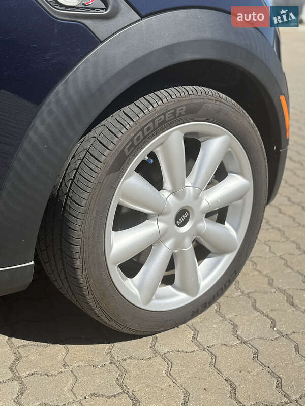 Внедорожник / Кроссовер MINI Countryman 2014 в Черноморске
