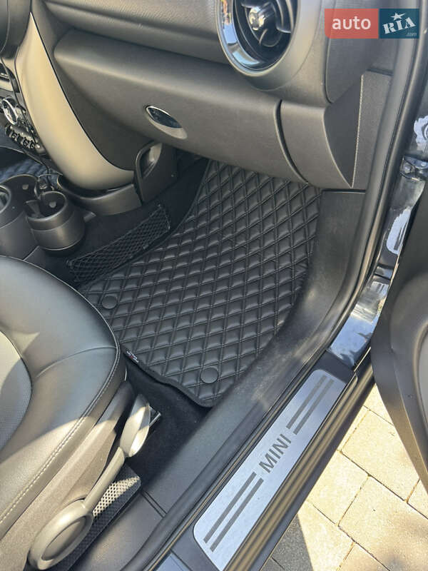 Внедорожник / Кроссовер MINI Countryman 2015 в Ужгороде