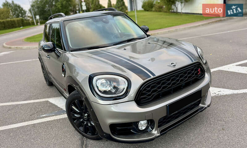 Хэтчбек MINI Countryman 2019 в Киеве