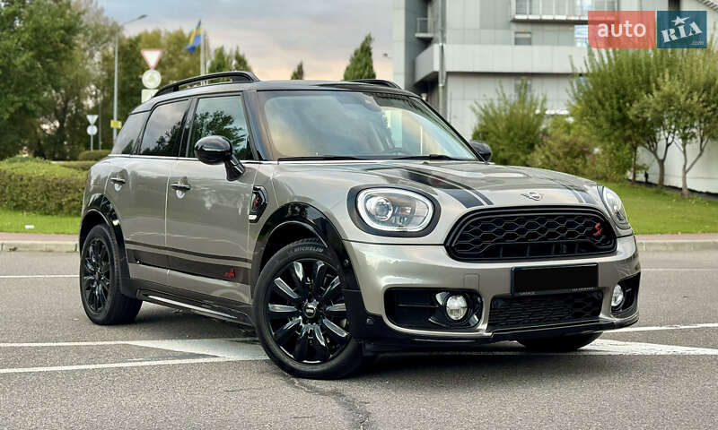 Хэтчбек MINI Countryman 2019 в Киеве