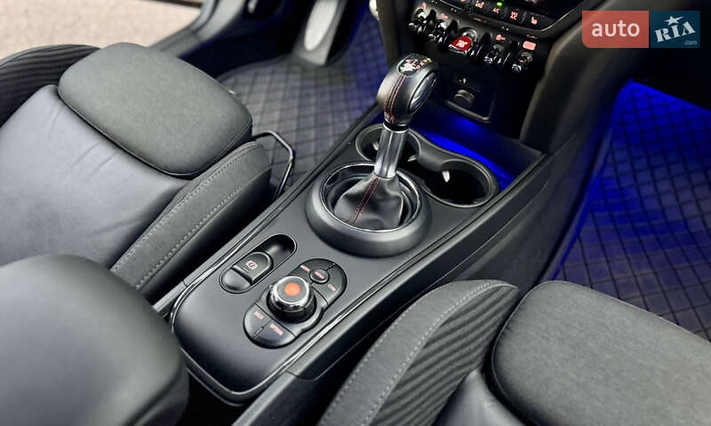 Хэтчбек MINI Countryman 2019 в Киеве