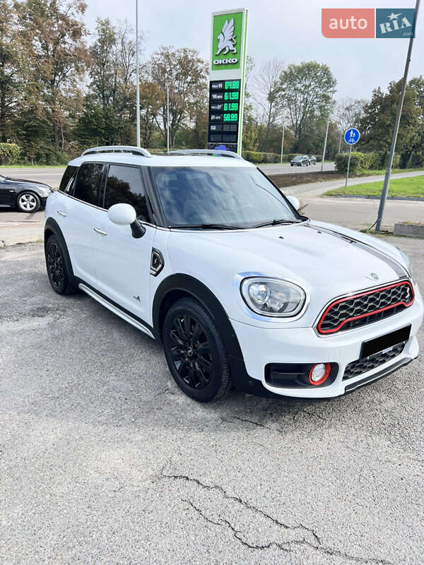 Хэтчбек MINI Countryman 2017 в Львове