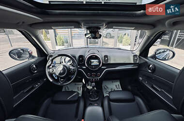Хэтчбек MINI Countryman 2019 в 