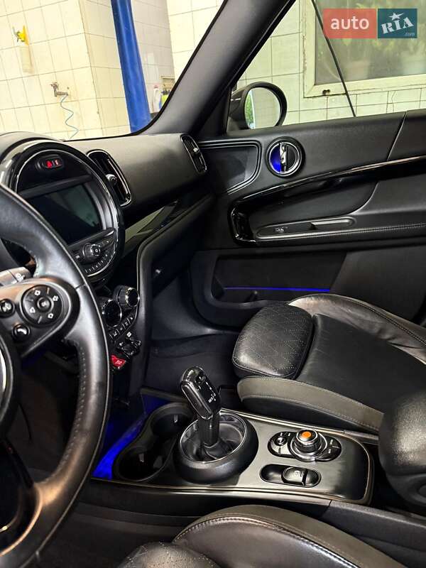 Хэтчбек MINI Countryman 2018 в Кривом Роге
