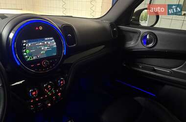 Хэтчбек MINI Countryman 2018 в 