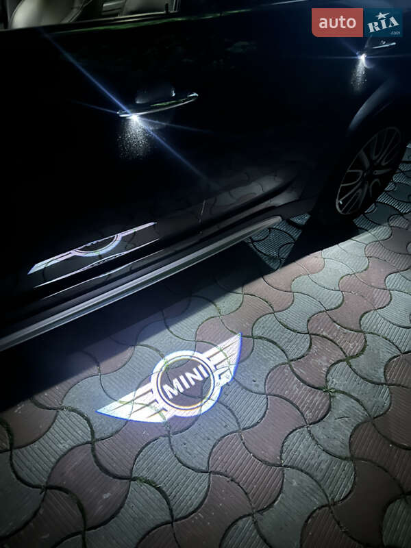 Хэтчбек MINI Countryman 2017 в Черновцах