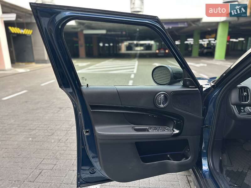 Внедорожник / Кроссовер MINI Countryman 2021 в Киеве