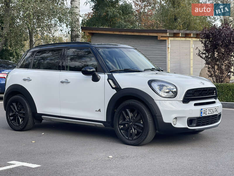 Внедорожник / Кроссовер MINI Countryman 2016 в Киеве