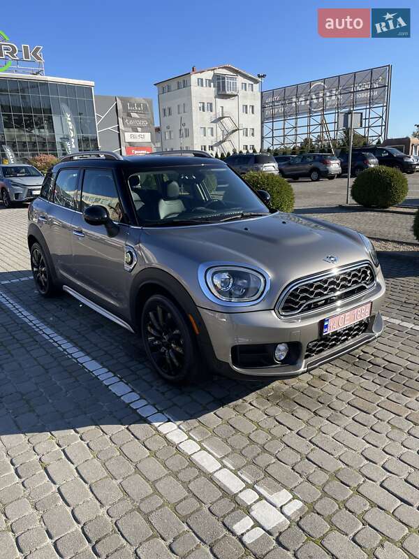 Хэтчбек MINI Countryman 2017 в Львове