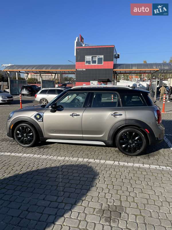 Хэтчбек MINI Countryman 2017 в Львове