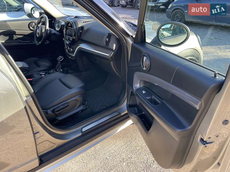 Хэтчбек MINI Countryman 2017 в Львове