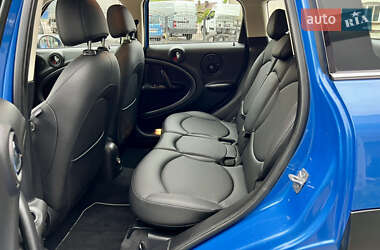 Позашляховик / Кросовер MINI Countryman 2012 в  фото 37 Позашляховик / Кросовер MINI Countryman 2012 в