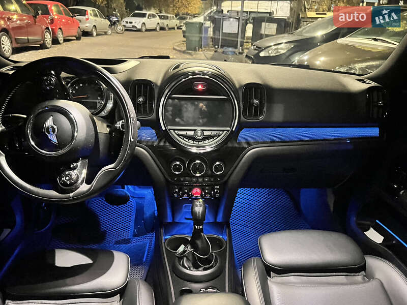 Хэтчбек MINI Countryman 2017 в Львове