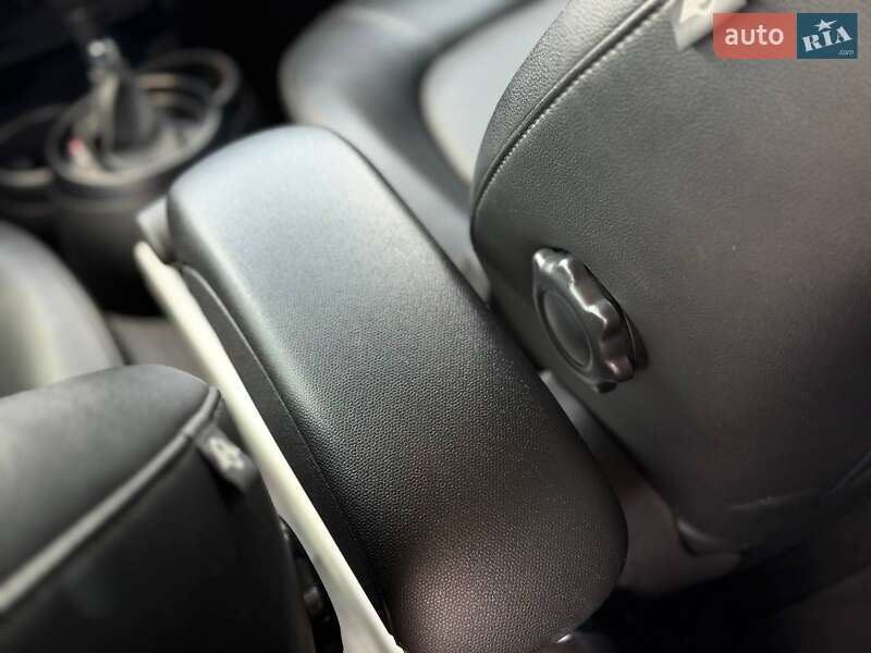 Внедорожник / Кроссовер MINI Countryman 2014 в Кривом Роге фото 27 Внедорожник / Кроссовер MINI Countryman 2014 в Кривом Роге