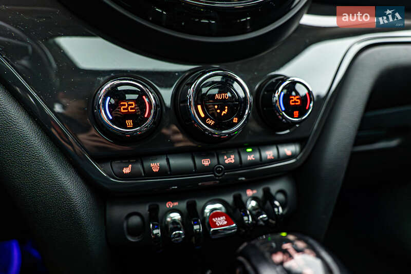 Хэтчбек MINI Countryman 2018 в Киеве фото 18 Хэтчбек MINI Countryman 2018 в Киеве