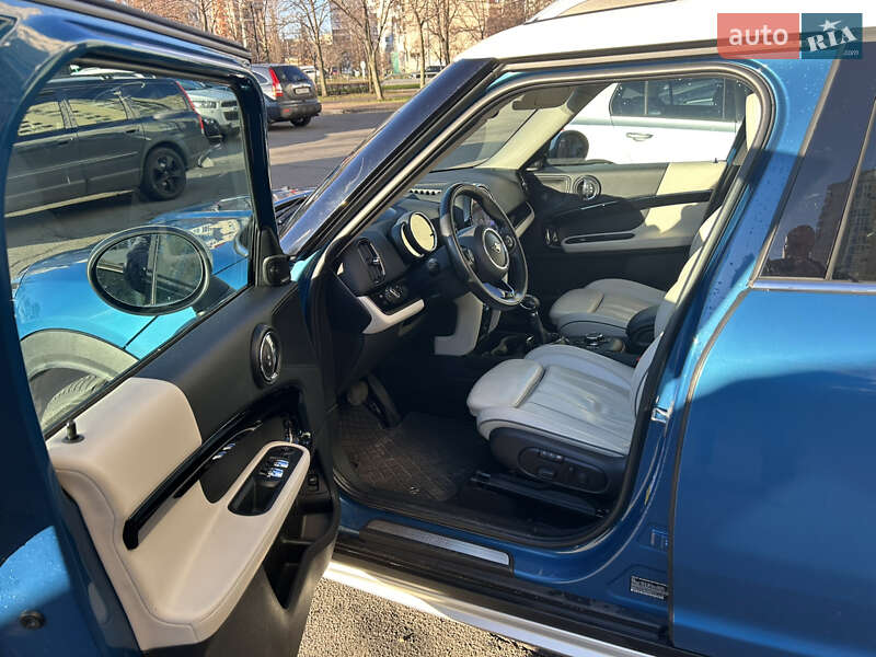 Хэтчбек MINI Countryman 2017 в Киеве