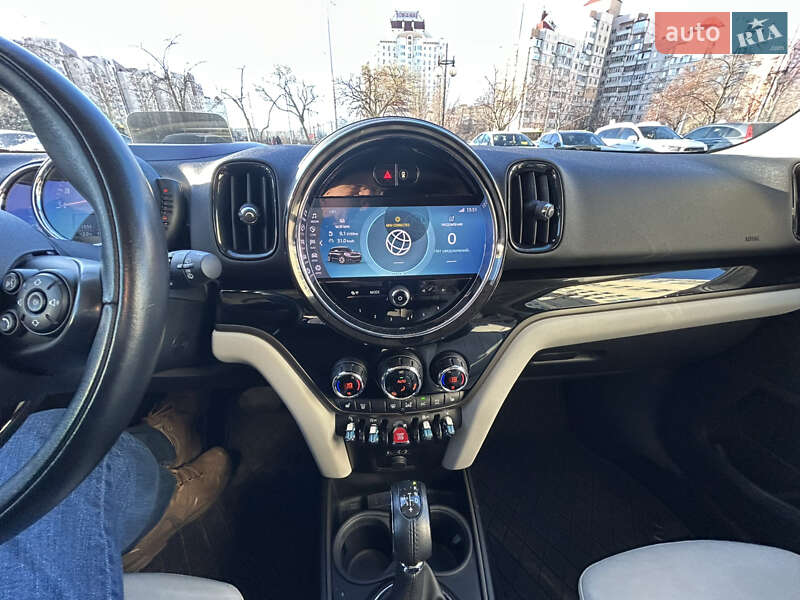 Хэтчбек MINI Countryman 2017 в Киеве