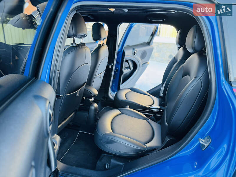 Внедорожник / Кроссовер MINI Countryman 2013 в Ромнах