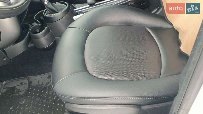 Внедорожник / Кроссовер MINI Countryman 2016 в Днепре фото 20 Внедорожник / Кроссовер MINI Countryman 2016 в Днепре