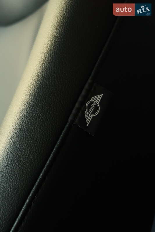 Внедорожник / Кроссовер MINI Countryman 2014 в Ровно