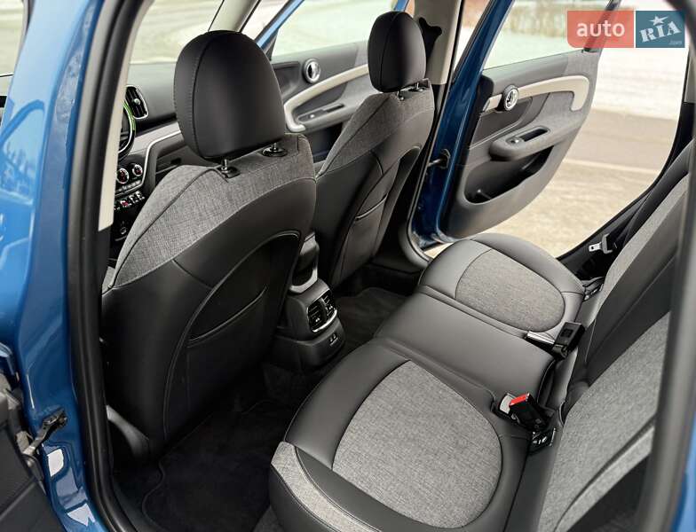 Хэтчбек MINI Countryman 2019 в Киеве фото 57 Хэтчбек MINI Countryman 2019 в Киеве