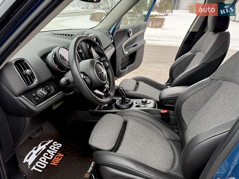 Хэтчбек MINI Countryman 2019 в Киеве фото 61 Хэтчбек MINI Countryman 2019 в Киеве
