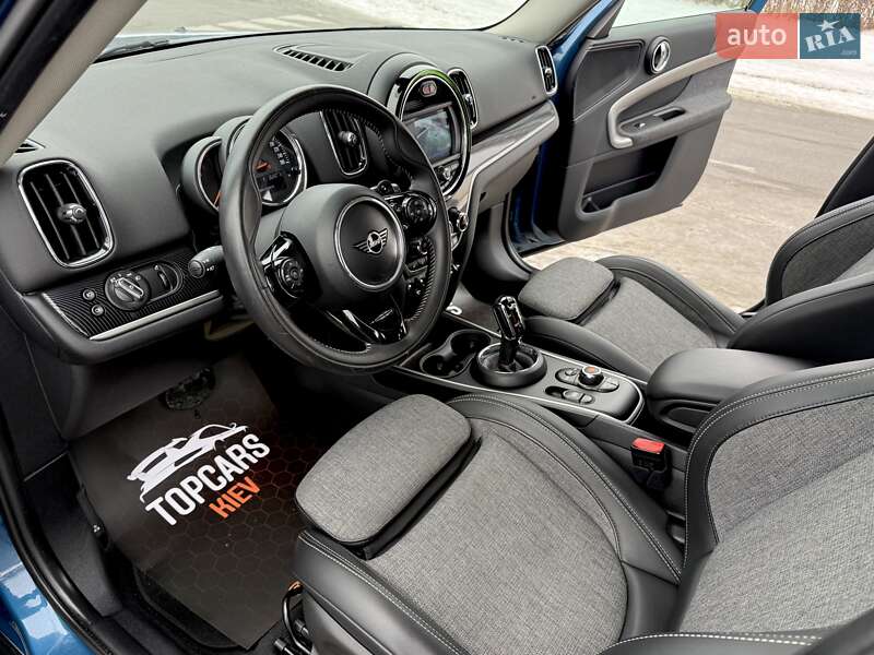 Хэтчбек MINI Countryman 2019 в Киеве фото 63 Хэтчбек MINI Countryman 2019 в Киеве