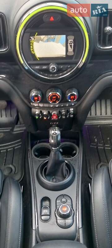 Хэтчбек MINI Countryman 2017 в Киеве