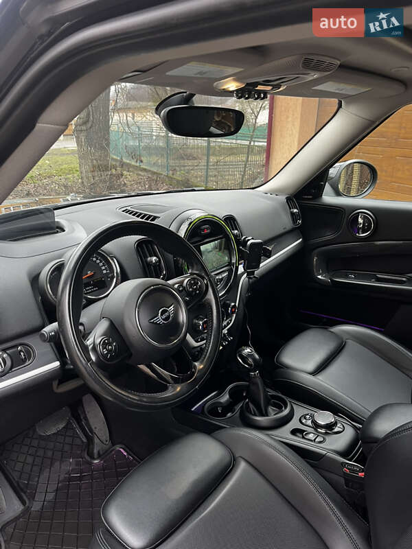 Хетчбек MINI Countryman 2018 в Сваляві