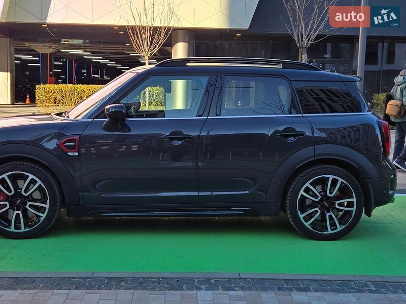 Хэтчбек MINI Countryman 2020 в Киеве