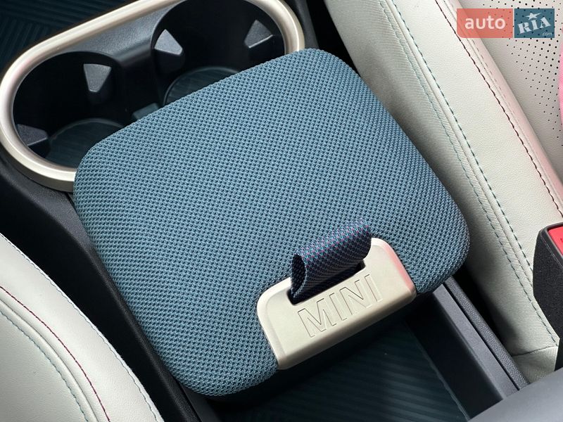 Позашляховик / Кросовер MINI Countryman 2024 в Києві фото 15 Позашляховик / Кросовер MINI Countryman 2024 в Києві