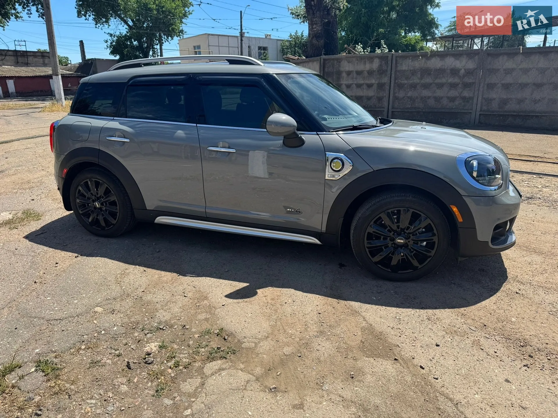 MINI Countryman 2018 VIN WMZYU7C56K3E56922 фото оголошення 4 з 5